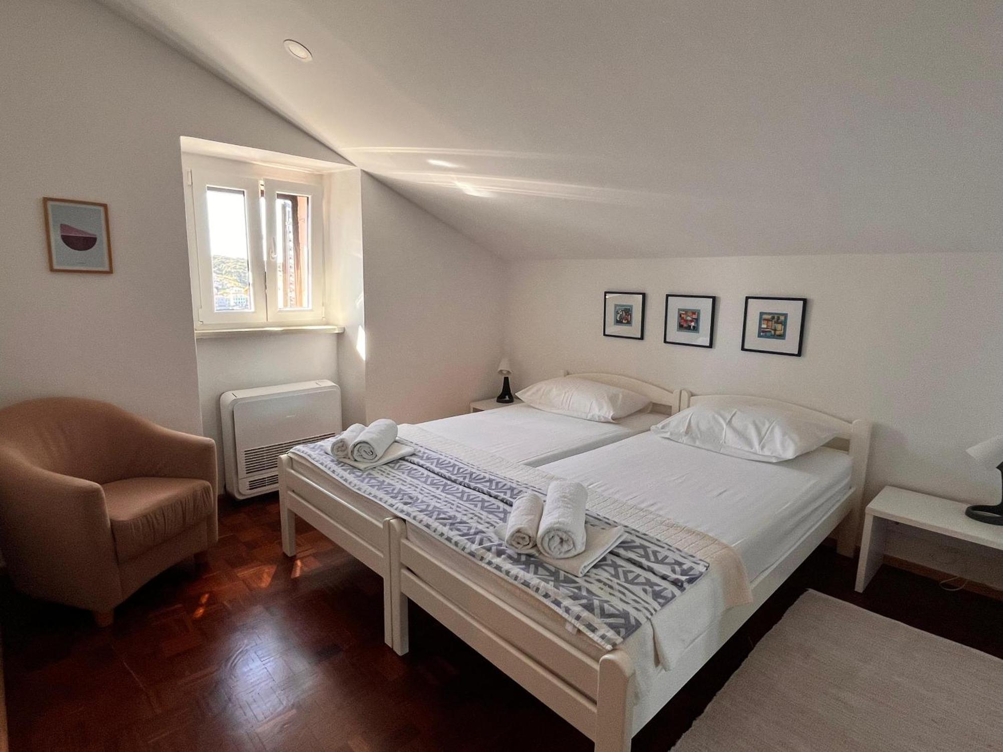 Apartment Oscar Mali Lošinj Eksteriør bilde